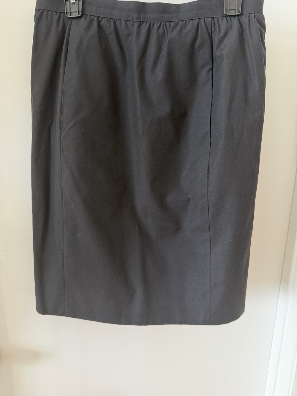Guy Laroche Black Pencil Skirt - Sleek Professional Style